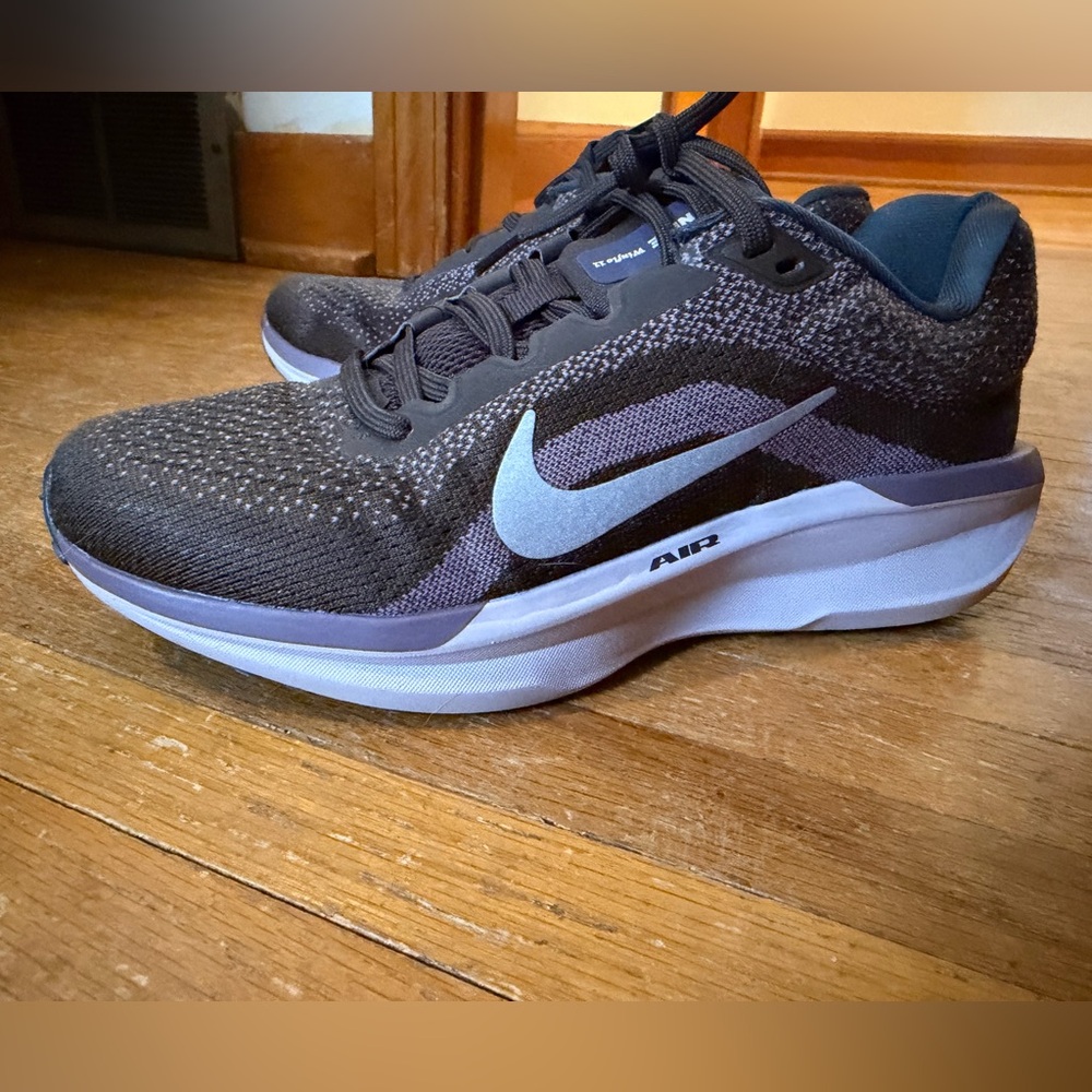 Women’s Nike Running Winflo 11 Sneakers